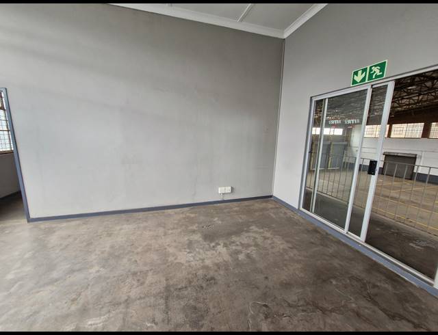 2,722M² WAREHOUSE TO LET IN BENROSE